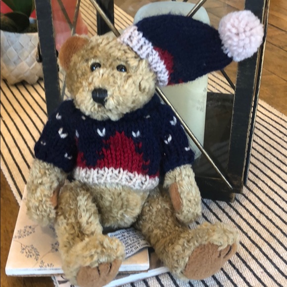 chrisha playful plush teddy bear